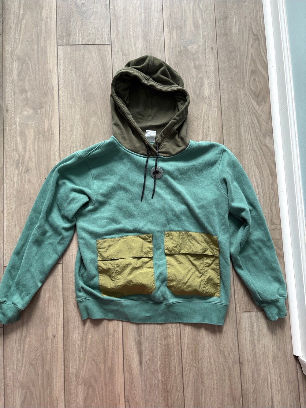 Nike Women’s hoodie with Utility Pockets